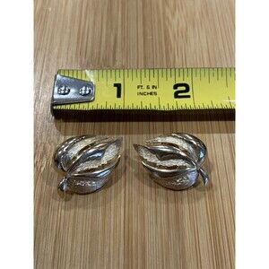 Vintage Crown TRIFARI Clip On Leaf Earrings Gold Tone Costume Jewelry